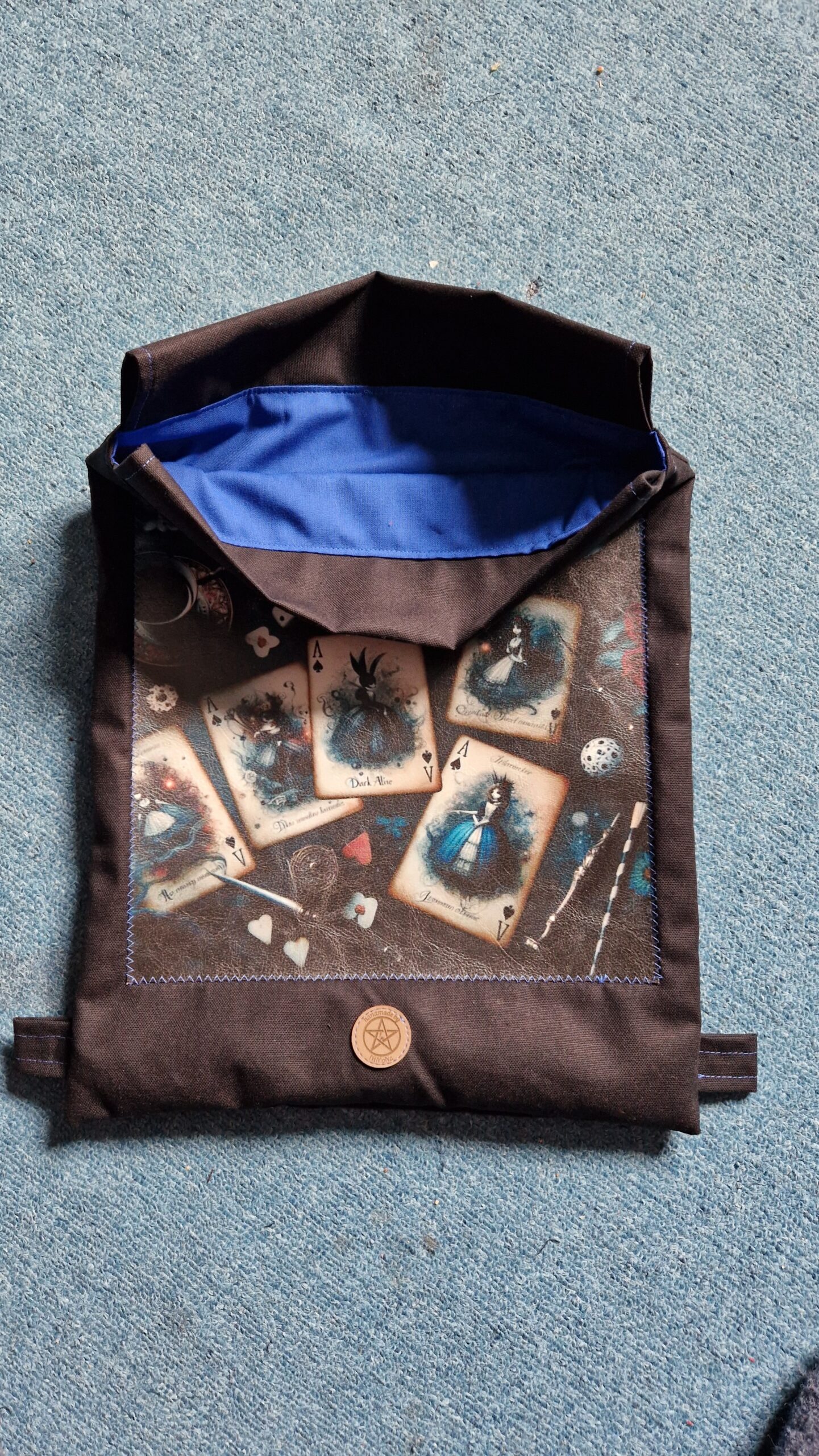 Rucksack Beutel Harris "Dark Alice Cards" – Bild 2