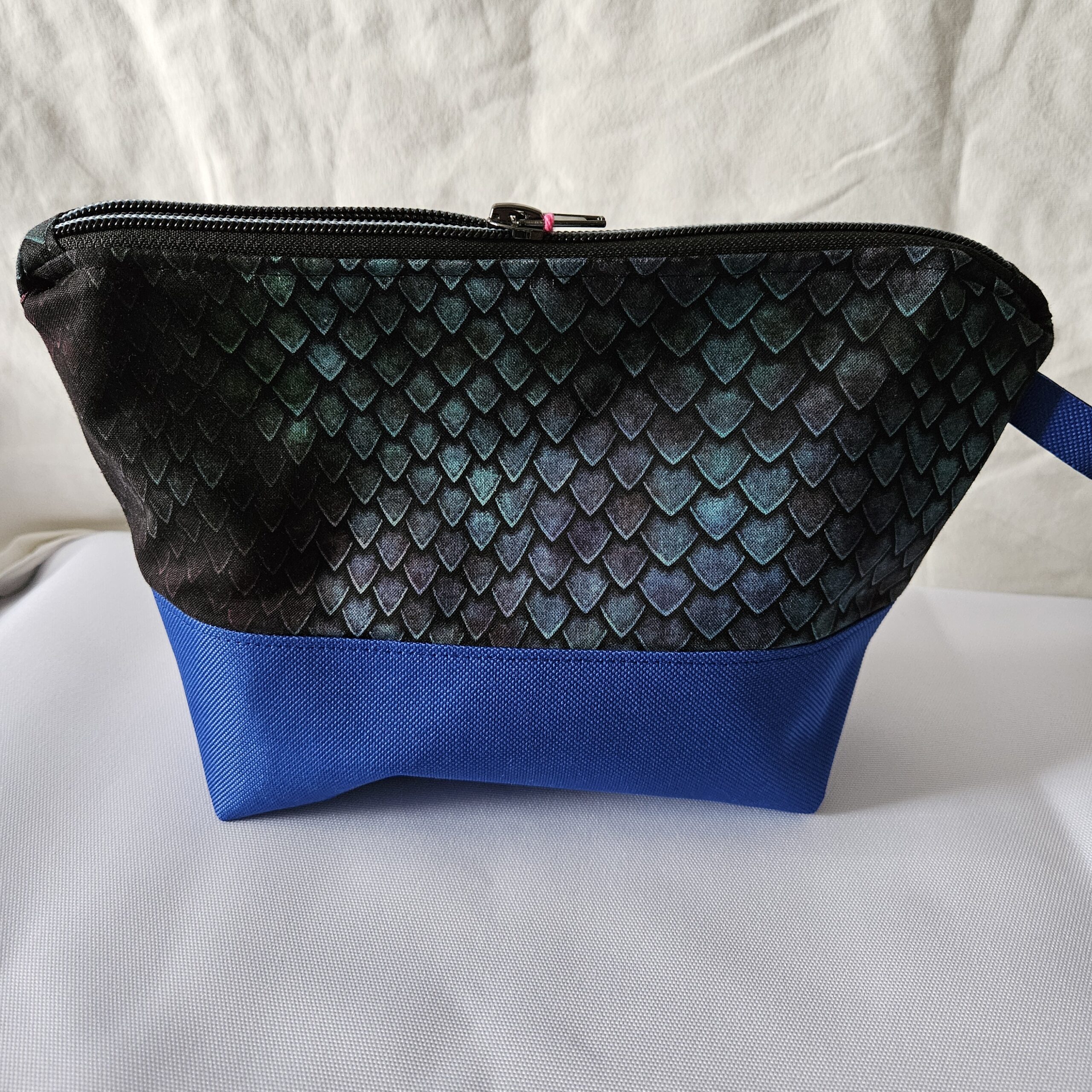 Kulturtasche NiMoNa "Schuppen" – Bild 2